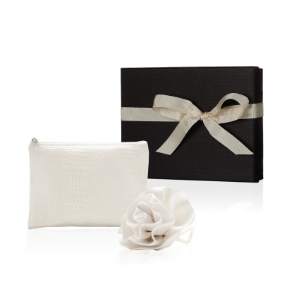 White Rosy Gift Set